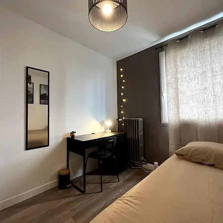 Loft Spacieux - - 2 Parkings * Melun